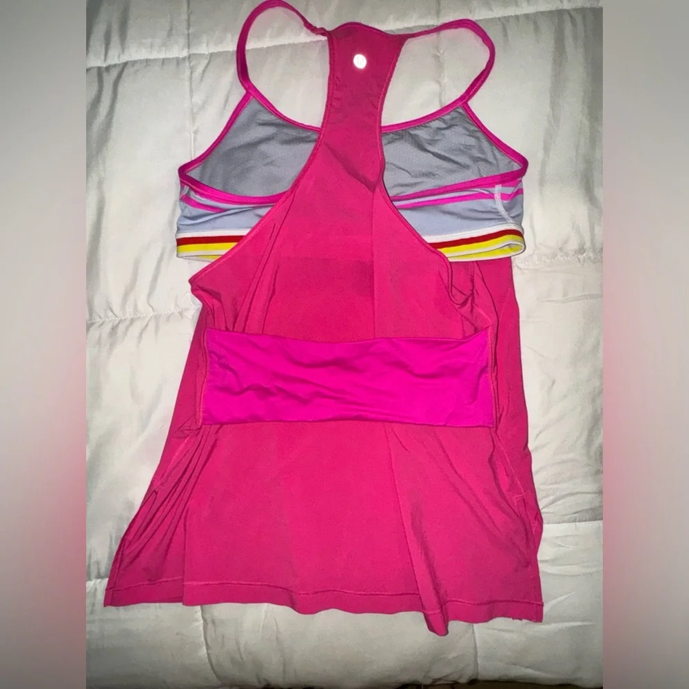 Rare Lululemon No Limits
Hot Pink tank Top Built-in Bra Raspberry Groovy Stripe - Picture 4 of 7